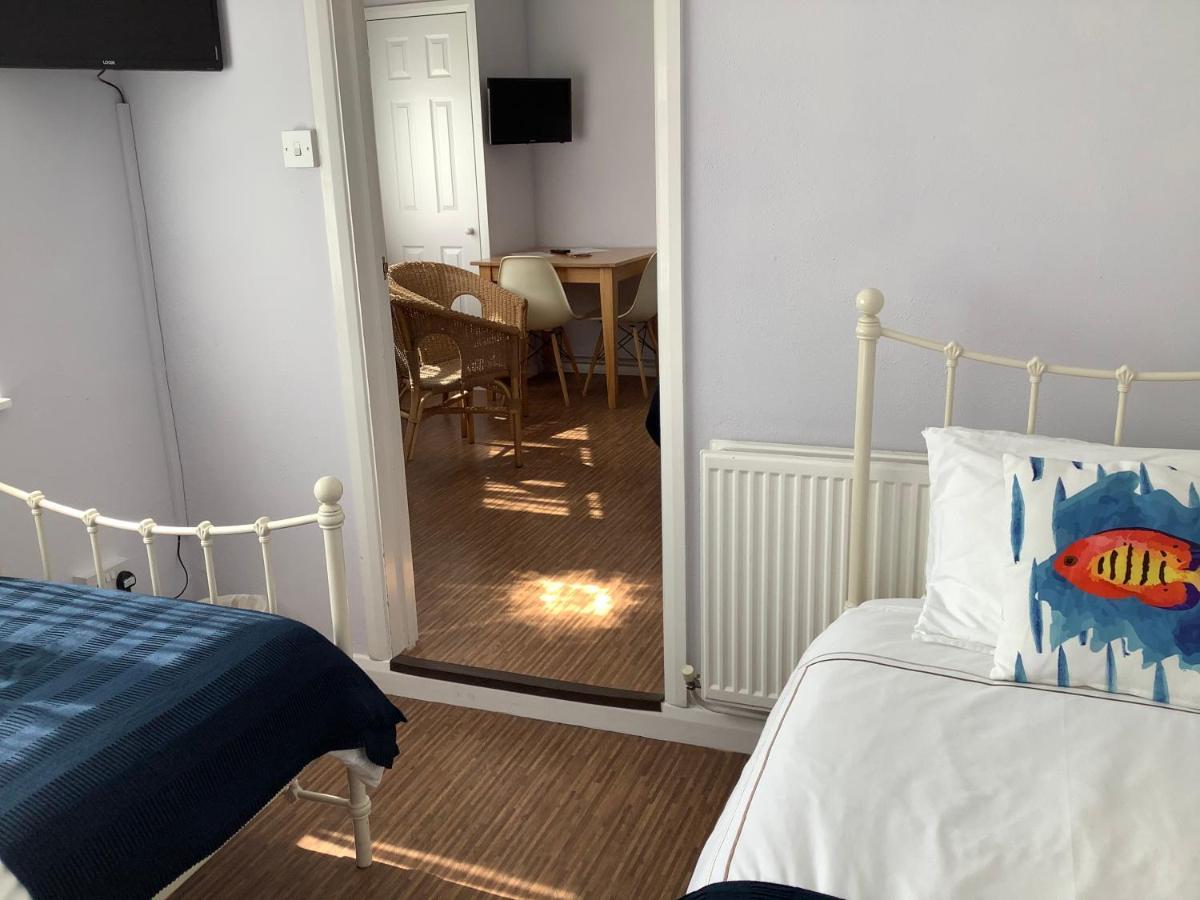 The Coast Yard B & B Chalet Hotel セルジー エクステリア 写真